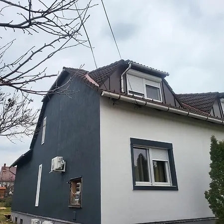 Kali Medence Kapuja 1